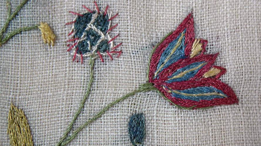 antique-sampler-flower-motif