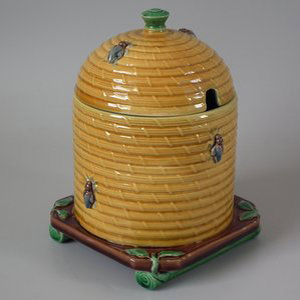 Minton Majolica Beehive Honey Pot & Cover