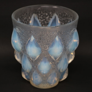 Rene Lalique Opalescent Glass 'Rampillon' Vase
