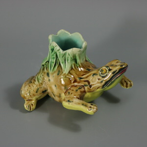 Rare Holdcroft Majolica Frog Toothpick Holder