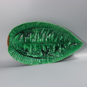 Large George Jones Majolica Banana Leaf Platter