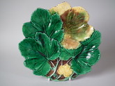 Majolica coloured leaves plate