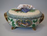 Minton Majolica gun dog game pie dish