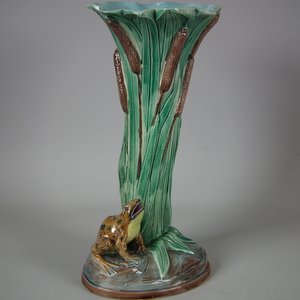 Holdcroft Majolica Frog & Bulrush Vase