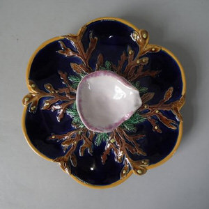 George Jones Majolica Oyster Plate with Coral