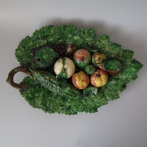 F. Gomes D'Avellar Palissy Majolica Fruit Platter