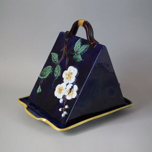 Holdcroft Majolica wedge shaped cheese keep & stand