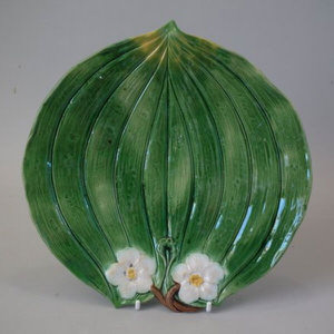 English Majolica Lily Leaf Plate