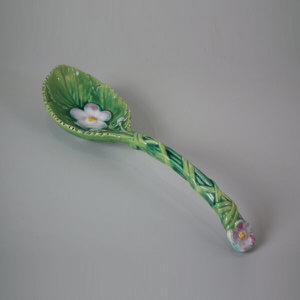 George Jones Majolica strawberry spoon