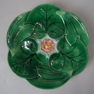 George Jones Majolica Pond Lily Plate