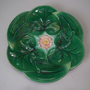 George Jones Majolica Pond Lily Plate