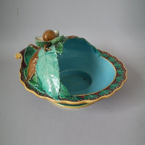 Minton Majolica Chestnut Server
