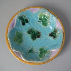 Small George Jones Majolica napkin dish