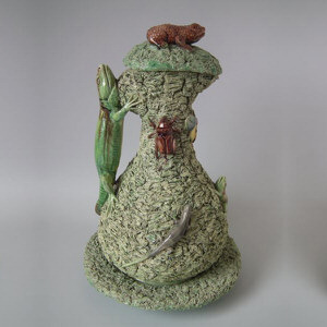 Large Mafra Majolica Palissy ewer with cover & stand